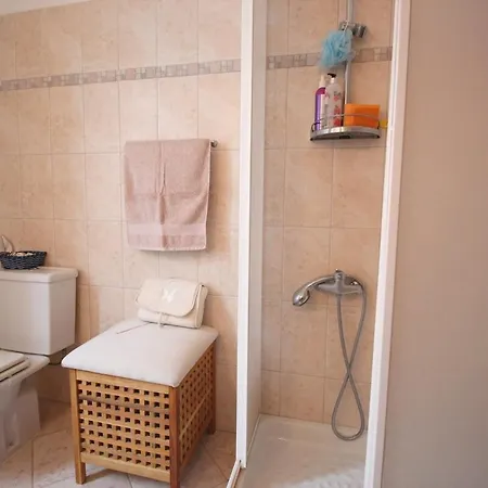 アパート Charming 2 Bedroom Apartment Perfect For Vacation *