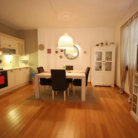 아파트 Charming 2 Bedroom Apartment Perfect For Vacation